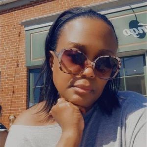 Meet your Posher, Keena